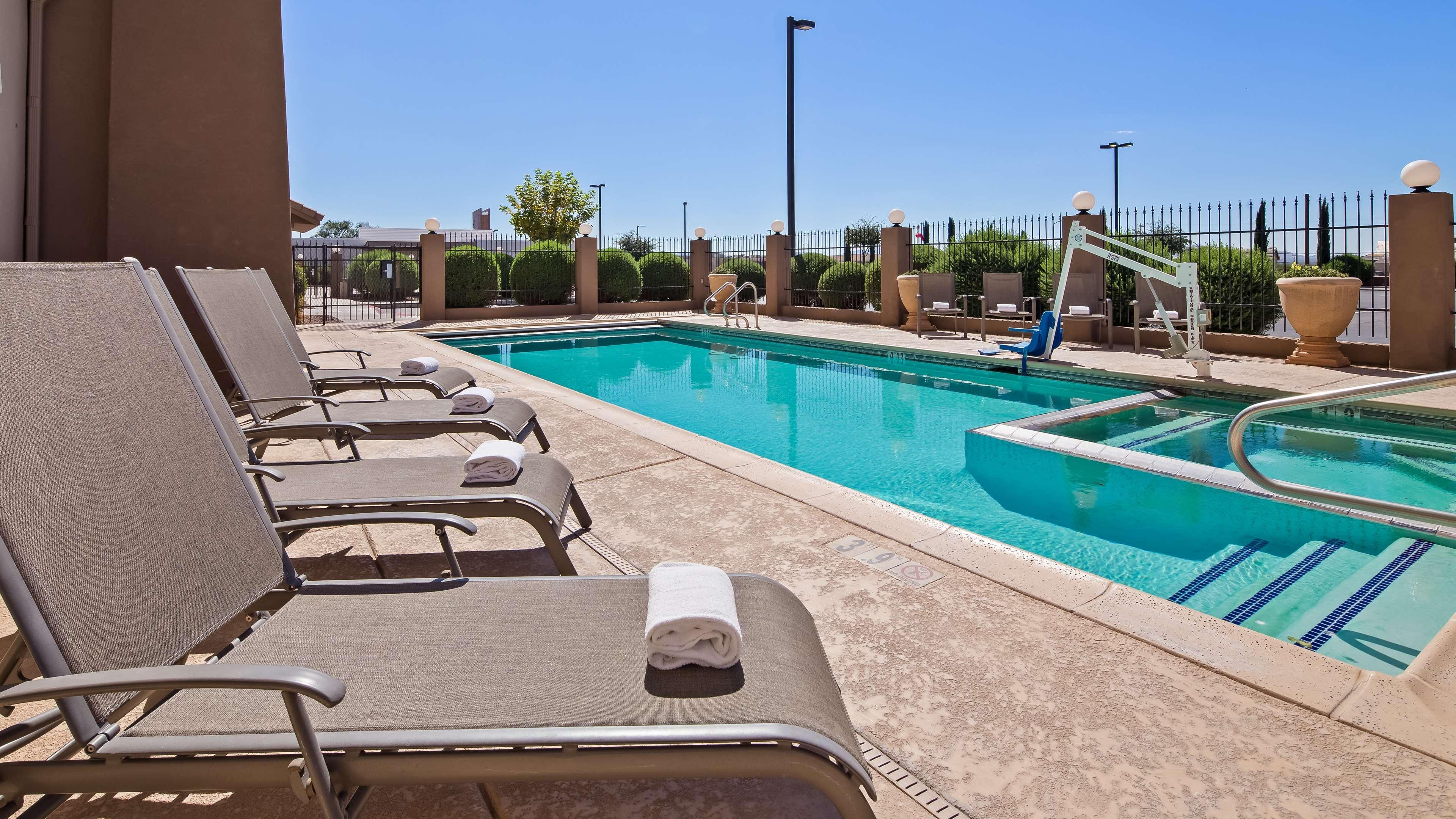 Best Western Douglas Inn & Suites מראה חיצוני תמונה