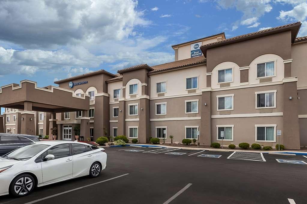 Best Western Douglas Inn & Suites מראה חיצוני תמונה