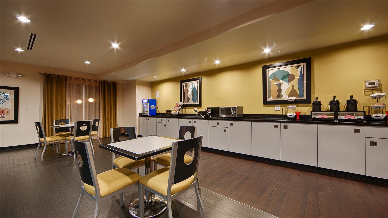 Best Western Douglas Inn & Suites מראה חיצוני תמונה