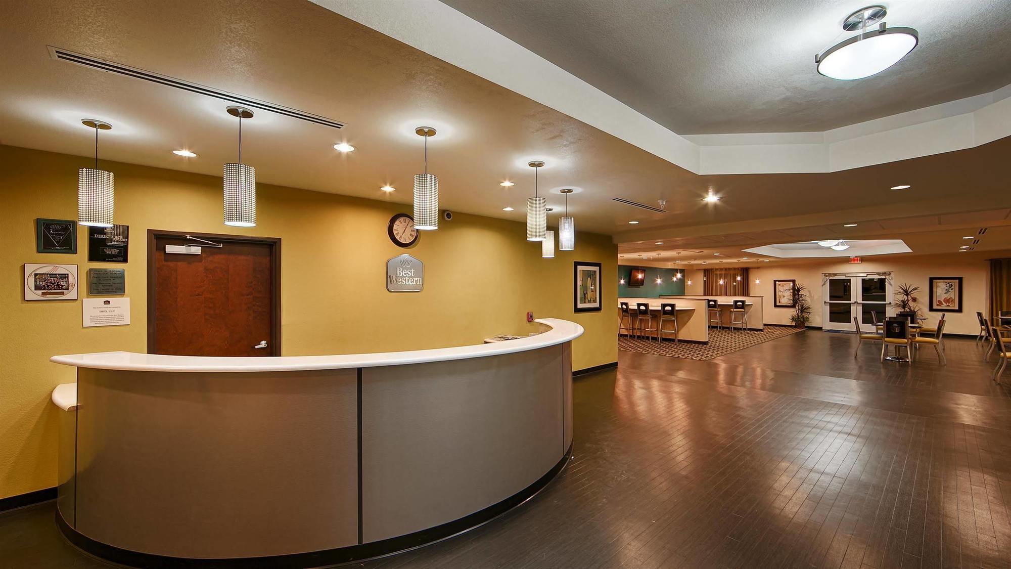 Best Western Douglas Inn & Suites מראה חיצוני תמונה