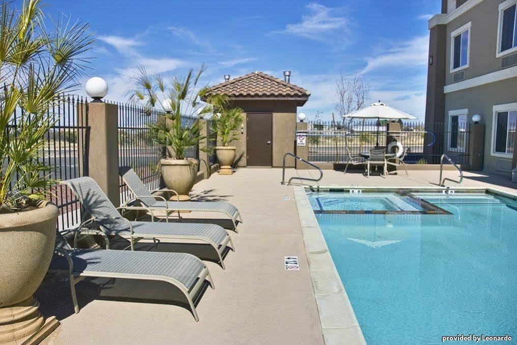 Best Western Douglas Inn & Suites מראה חיצוני תמונה